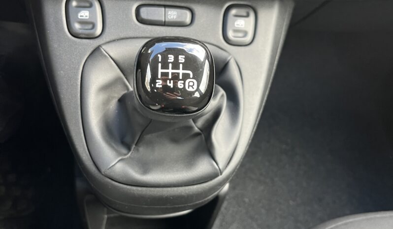 Fiat Panda 1.0 FireFly S&S Hybrid Red full