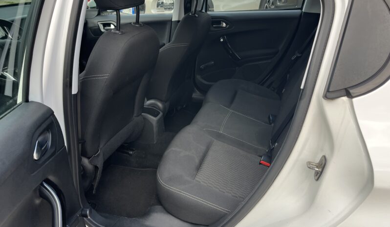 Peugeot 208 PureTech 82 5 porte Allure full